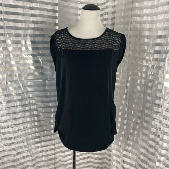 New York Company Black Lace Yolk Sleeveless Top - Picture 2 of 6